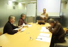 Xúc động một buổi học MC dẫn chương trình của nhà chùa